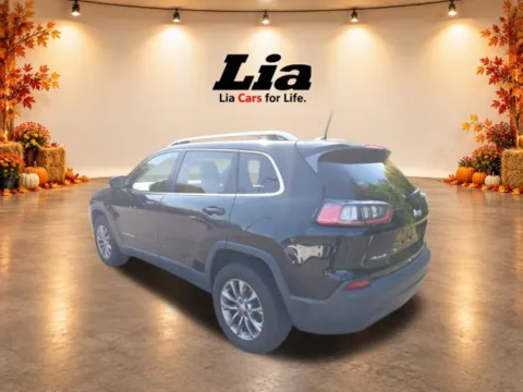 More photos of 2019 Jeep Cherokee Latitude Plus at Lia Toyota of Wilbraham, MA