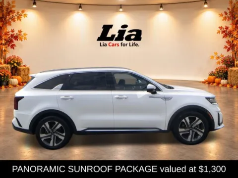 Photos of 2023 Kia Sorento Hybrid SX Prestige for sale in Wilbraham, MA at Lia Toyota of Wilbraham