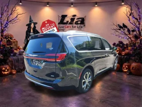 Another view of 2022 Chrysler Pacifica Pinnacle for sale in Wilbraham, MA at Lia Toyota of Wilbraham