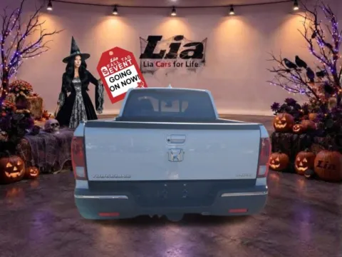 More photos of 2020 Honda Ridgeline RTL-E at Lia Toyota of Wilbraham, MA