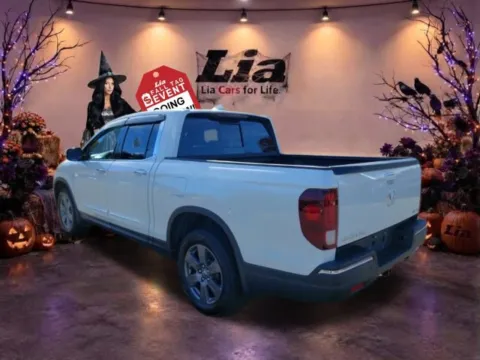 More photos of 2020 Honda Ridgeline RTL-E at Lia Toyota of Wilbraham, MA