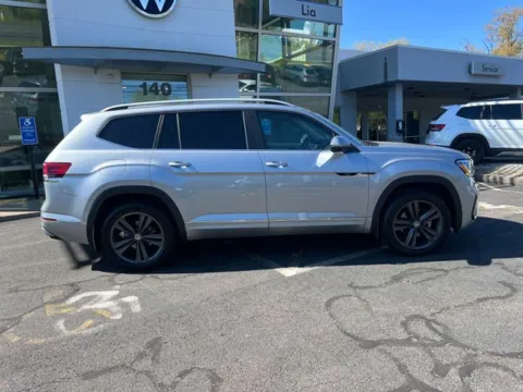 Photos of 2022 Volkswagen Atlas 3.6L V6 SEL R-Line for sale in Enfield, CT at Lia Volkswagen