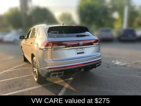 More photos of 2024 Volkswagen Atlas Cross Sport 2.0T SEL R-Line at Lia Volkswagen, CT