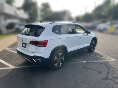 More photos of 2024 Volkswagen Taos 1.5T SE at Lia Volkswagen, CT
