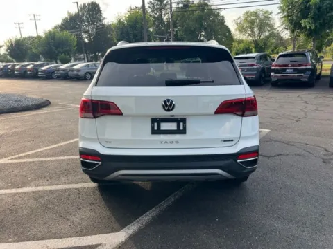 More photos of 2024 Volkswagen Taos 1.5T SE at Lia Volkswagen, CT