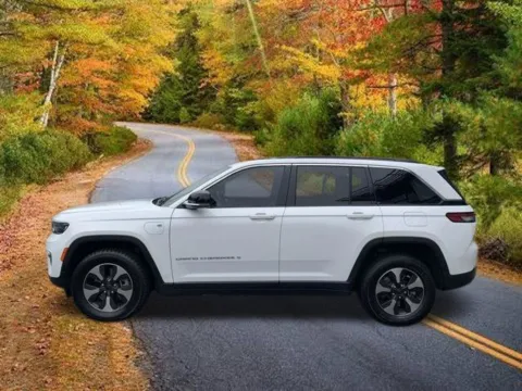 Photos of 2024 Jeep Grand Cherokee 4xe for sale in Enfield, CT at Lia Volkswagen