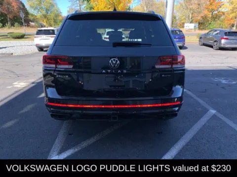 More photos of 2023 Volkswagen Atlas 3.6L V6 SEL R-Line at Lia Volkswagen, CT