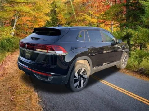 More photos of 2025 Volkswagen Atlas Cross Sport 2.0T SE w/Technology at Lia Volkswagen, CT