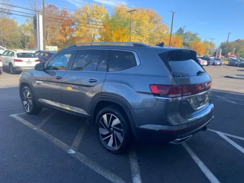 More photos of 2024 Volkswagen Atlas 2.0T SEL at Lia Volkswagen, CT