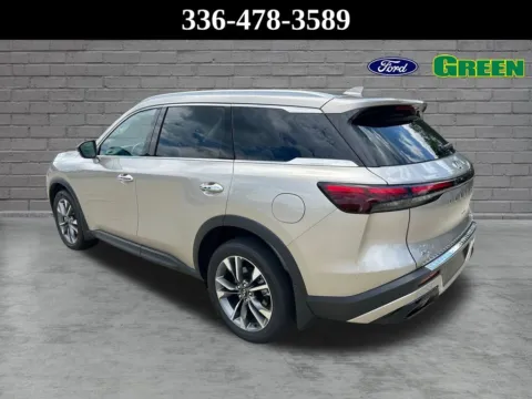 More photos of 2023 INFINITI QX60 LUXE at Green Ford, NC
