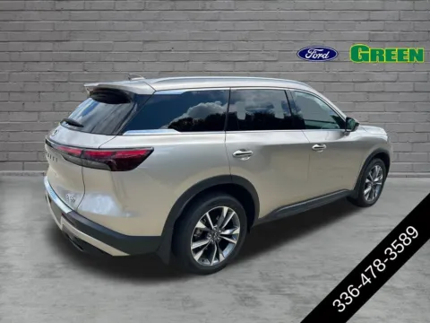 More photos of 2023 INFINITI QX60 LUXE at Green Ford, NC
