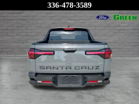 More photos of 2022 Hyundai Santa Cruz SEL at Green Ford, NC