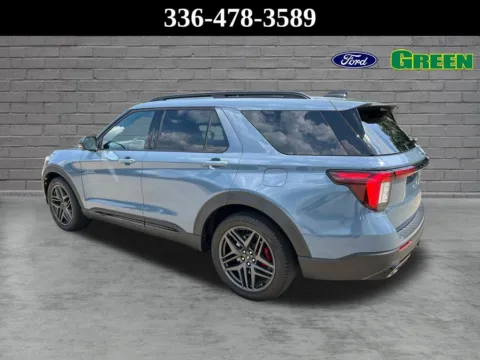 More photos of 2025 Ford Explorer ST at Green Ford, NC