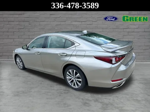 More photos of 2021 Lexus ES 350 at Green Ford, NC