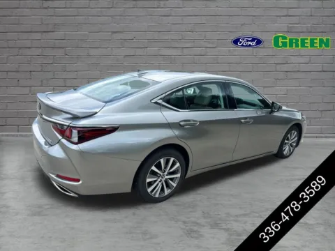 More photos of 2021 Lexus ES 350 at Green Ford, NC