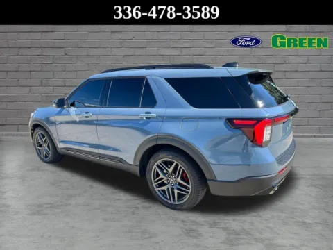 More photos of 2025 Ford Explorer ST at Green Ford, NC