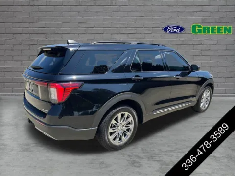 More photos of 2025 Ford Explorer Active at Green Ford, NC