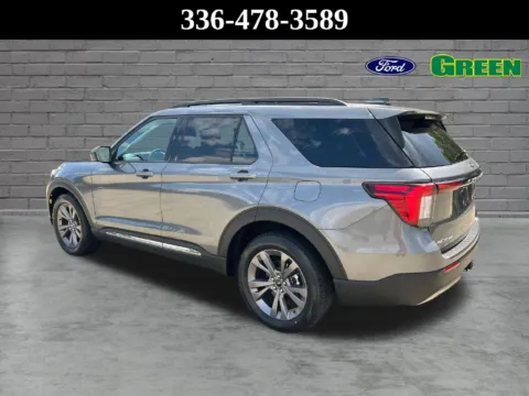 More photos of 2025 Ford Explorer Active at Green Ford, NC