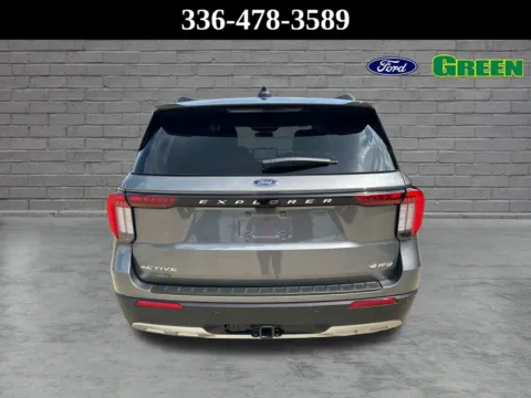 More photos of 2025 Ford Explorer Active at Green Ford, NC