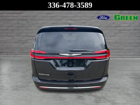 More photos of 2023 Chrysler Pacifica Touring L at Green Ford, NC