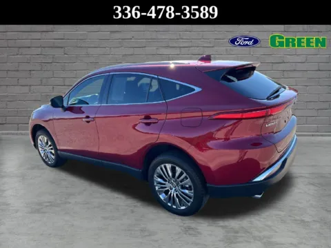 More photos of 2024 Toyota Venza XLE at Green Ford, NC