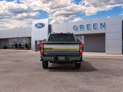 More photos of 2027 Ford F-250SD Platinum at Green Ford, NC