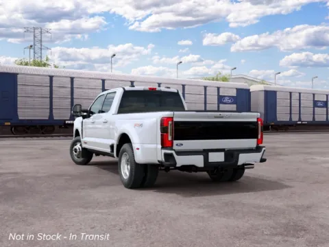 More photos of 2027 Ford F-350SD Platinum at Green Ford, NC