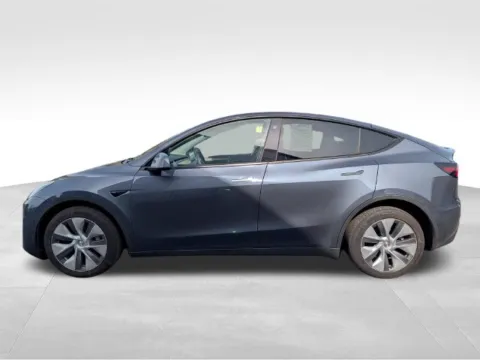 More photos of 2023 Tesla Model Y Performance at Auto Outlets, null