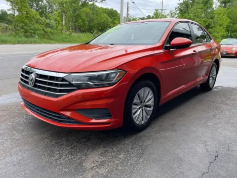 More photos of 2019 Volkswagen Jetta 1.4T S Sedan 4D at Valpo Car Co., IN