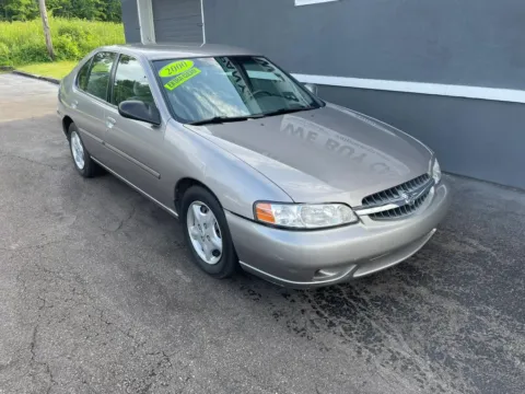 Photos of 2000 Nissan Altima GLE Sedan 4D for sale in Valparaiso, IN at Valpo Car Co.