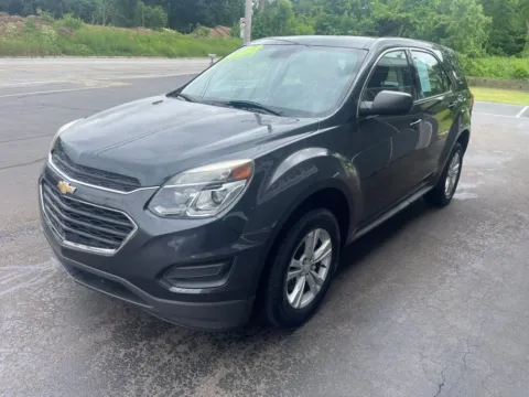 More photos of 2017 Chevrolet Equinox LS Sport Utility 4D at Valpo Car Co., IN