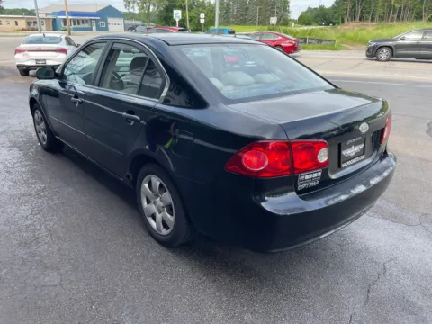 More photos of 2007 Kia Optima LX Sedan 4D at Valpo Car Co., IN