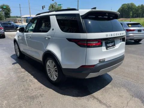More photos of 2019 Land Rover Discovery HSE Luxury Sport Utility 4D at Valpo Car Co., IN