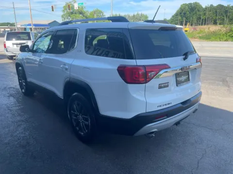 More photos of 2019 GMC Acadia SLT-1 Sport Utility 4D at Valpo Car Co., IN
