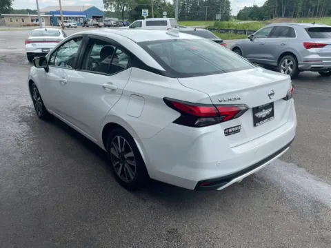 More photos of 2021 Nissan Versa SV Sedan 4D at Valpo Car Co., IN