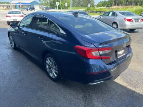 More photos of 2018 Honda Accord LX Sedan 4D at Valpo Car Co., IN