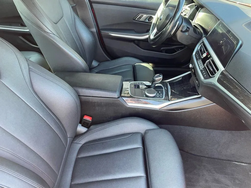 2020 BMW 3 Series 330i - Photo 10
