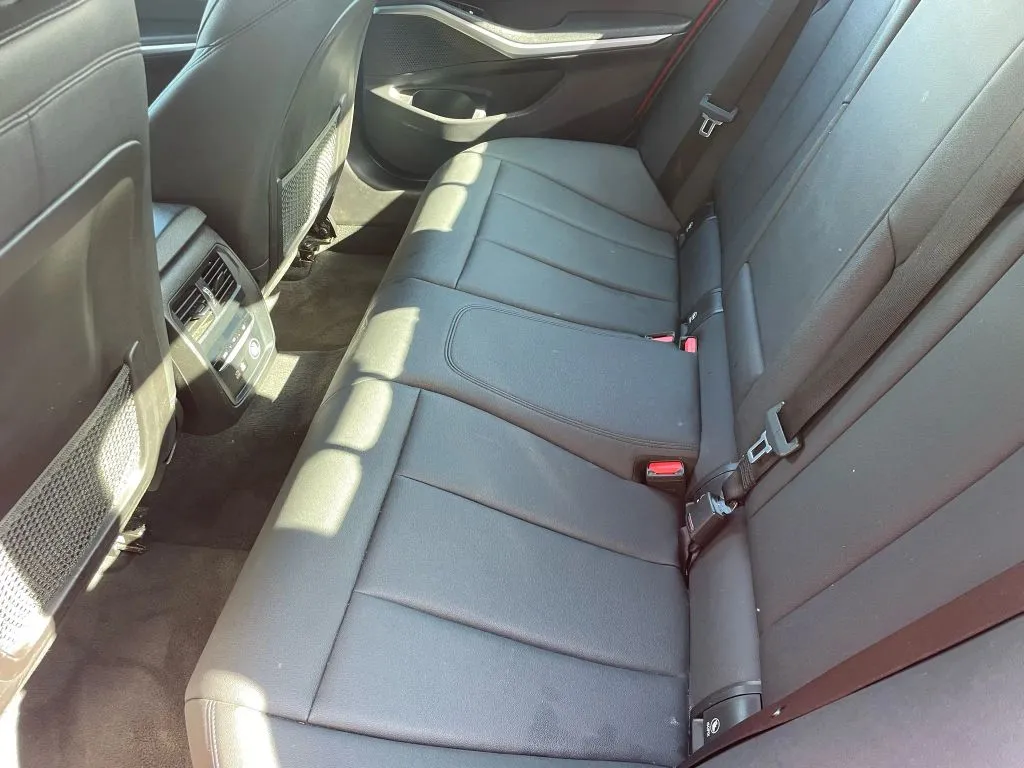 2020 BMW 3 Series 330i - Photo 9