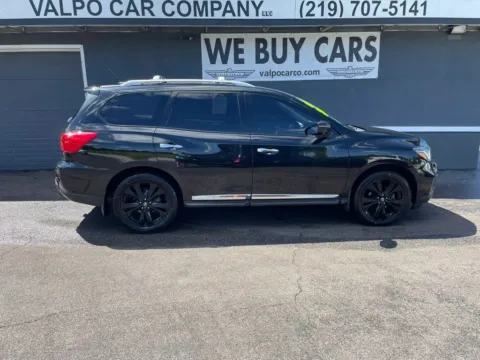 Black 2017 Nissan Pathfinder Platinum Sport Utility 4D for sale in Valparaiso, IN