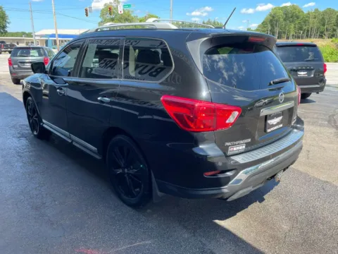 More photos of 2017 Nissan Pathfinder Platinum Sport Utility 4D at Valpo Car Co., IN