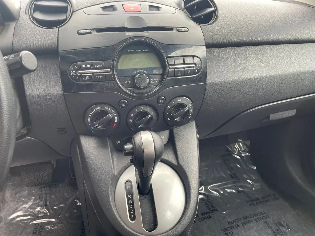 2012 Mazda Mazda2 Sport - Photo 13