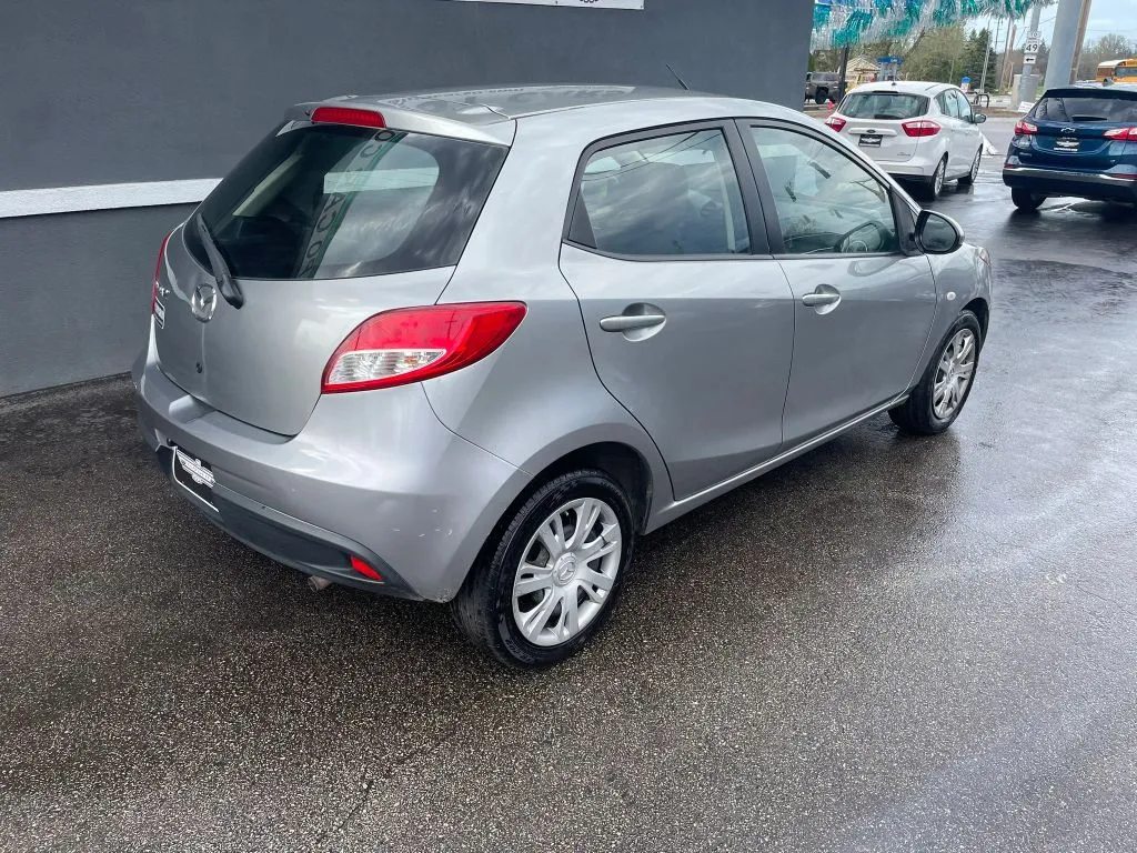 2012 Mazda Mazda2 Sport - Photo 7