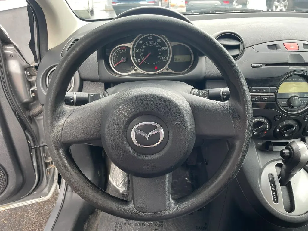 2012 Mazda Mazda2 Sport - Photo 14