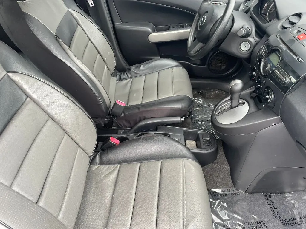 2012 Mazda Mazda2 Sport - Photo 10