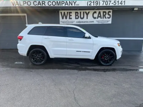 White 2018 Jeep Grand Cherokee Altitude Sport Utility 4D for sale in Valparaiso, IN