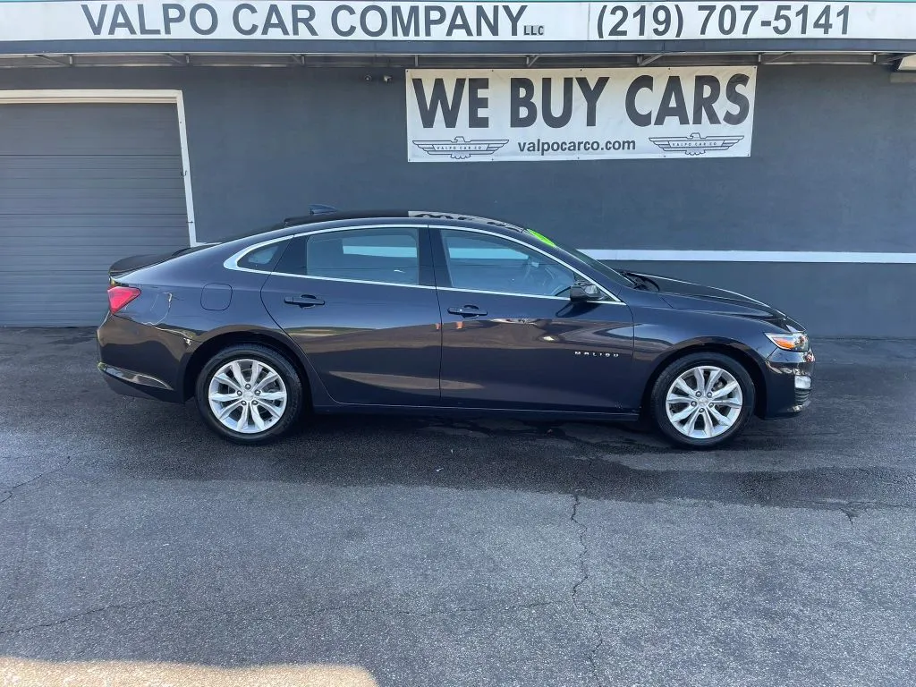Gray 2023 Chevrolet Malibu 1LT Sedan 4D for sale in Valparaiso, IN