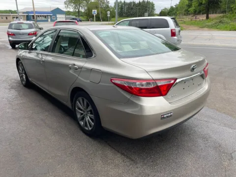 More photos of 2016 Toyota Camry Hybrid XLE Sedan 4D at Valpo Car Co., IN