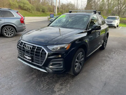 More photos of 2021 Audi Q5 45 TFSI Premium Plus Sport Utility 4D at Valpo Car Co., IN