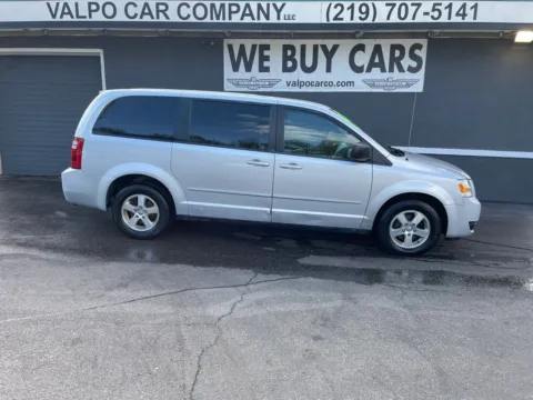 Silver 2009 Dodge Grand Caravan Passenger SE Minivan 4D for sale in Valparaiso, IN