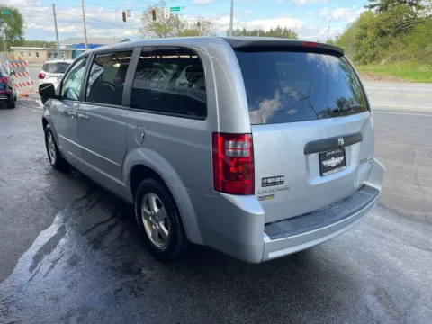 More photos of 2009 Dodge Grand Caravan Passenger SE Minivan 4D at Valpo Car Co., IN